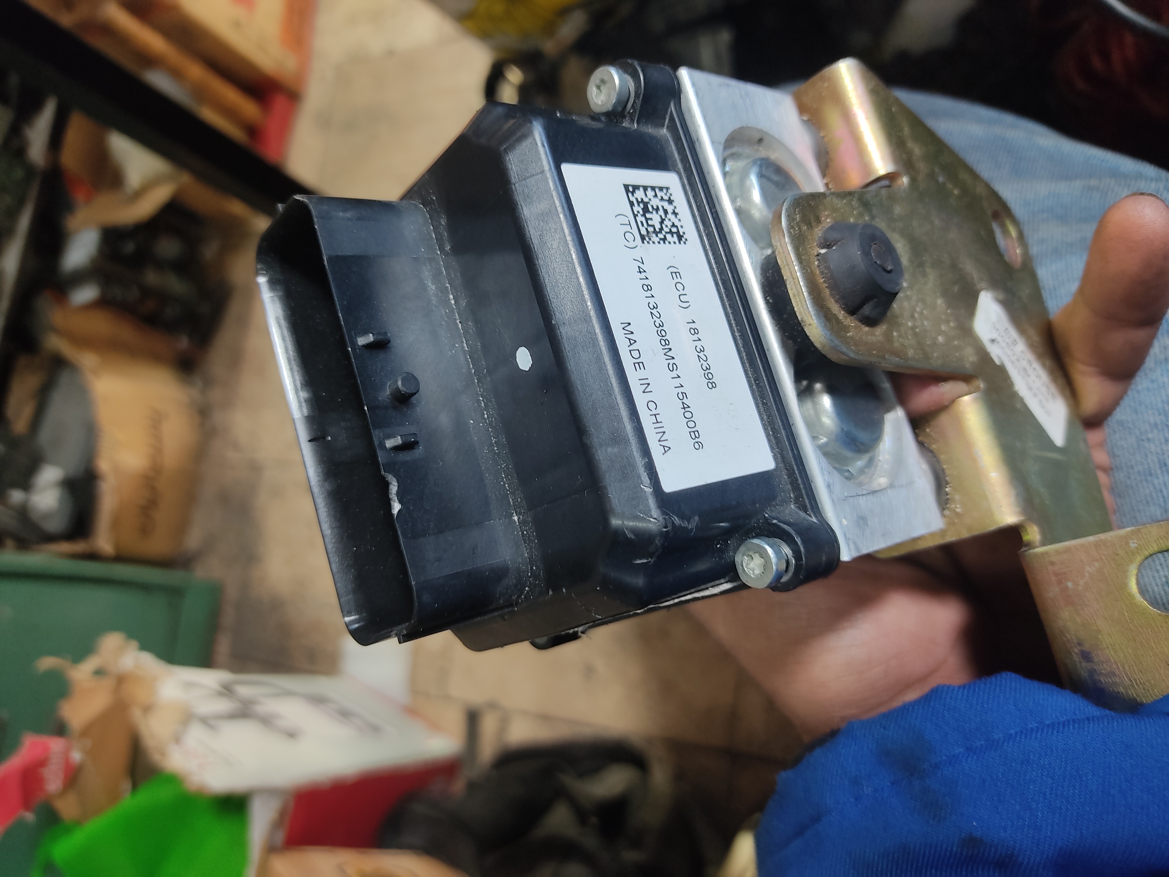 ای بی اس کروز بی دبیلیو ای