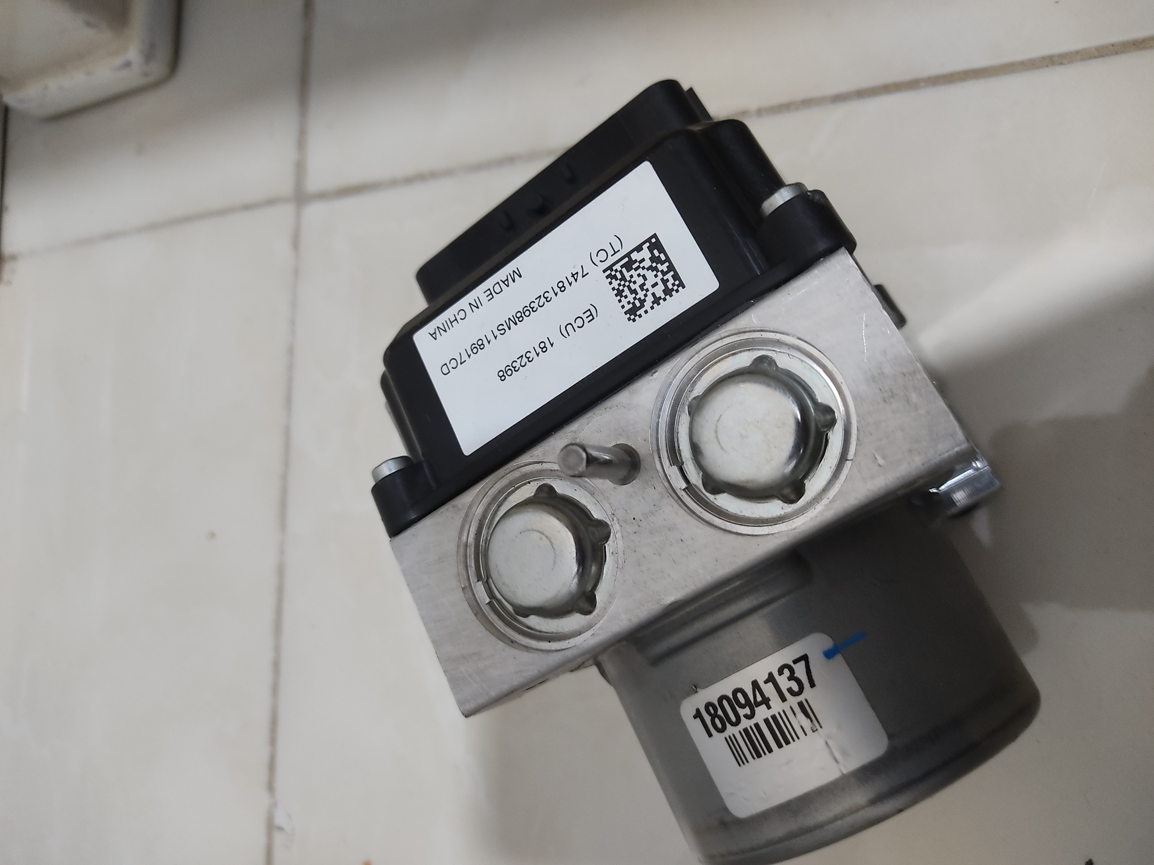 ای بی اس کروز بی دبیلیو ای